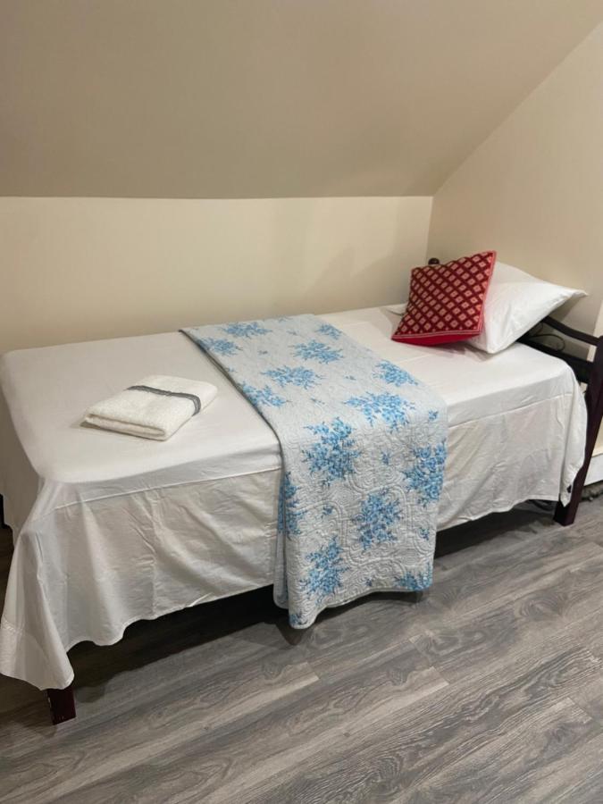 A Nice Room In Queens Ню Йорк Екстериор снимка